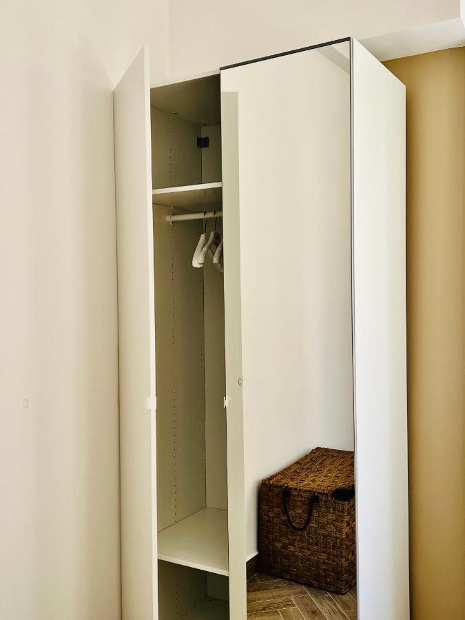 Serghouse Neapol Zewnętrze zdjęcie