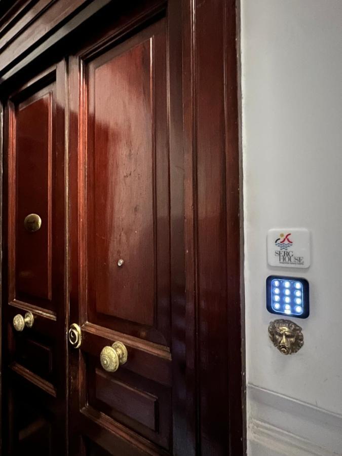 Serghouse Neapol Zewnętrze zdjęcie